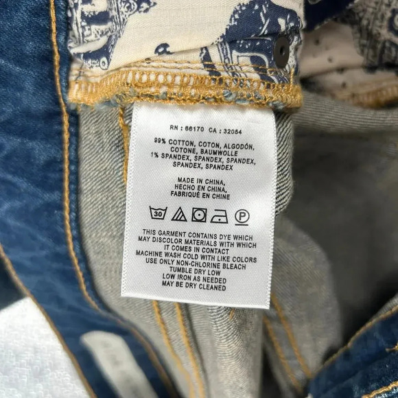 NWT Pilcro By Anthropologie Mid Rise Slim Denim Shorts Dark Wash Blue Size 27 - Picture 6 of 6